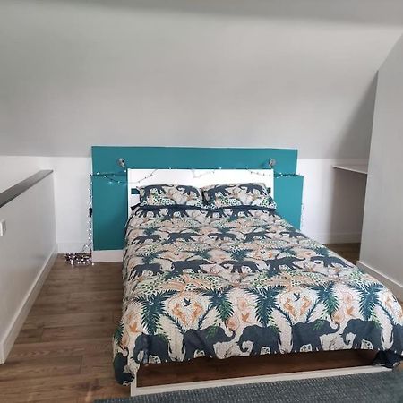The Old Bar In Wiltshire - 1 Bedroom Guesthouse كيبنهام المظهر الخارجي الصورة